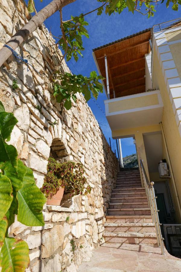 Sunny Holiday Sarandë Exteriér fotografie