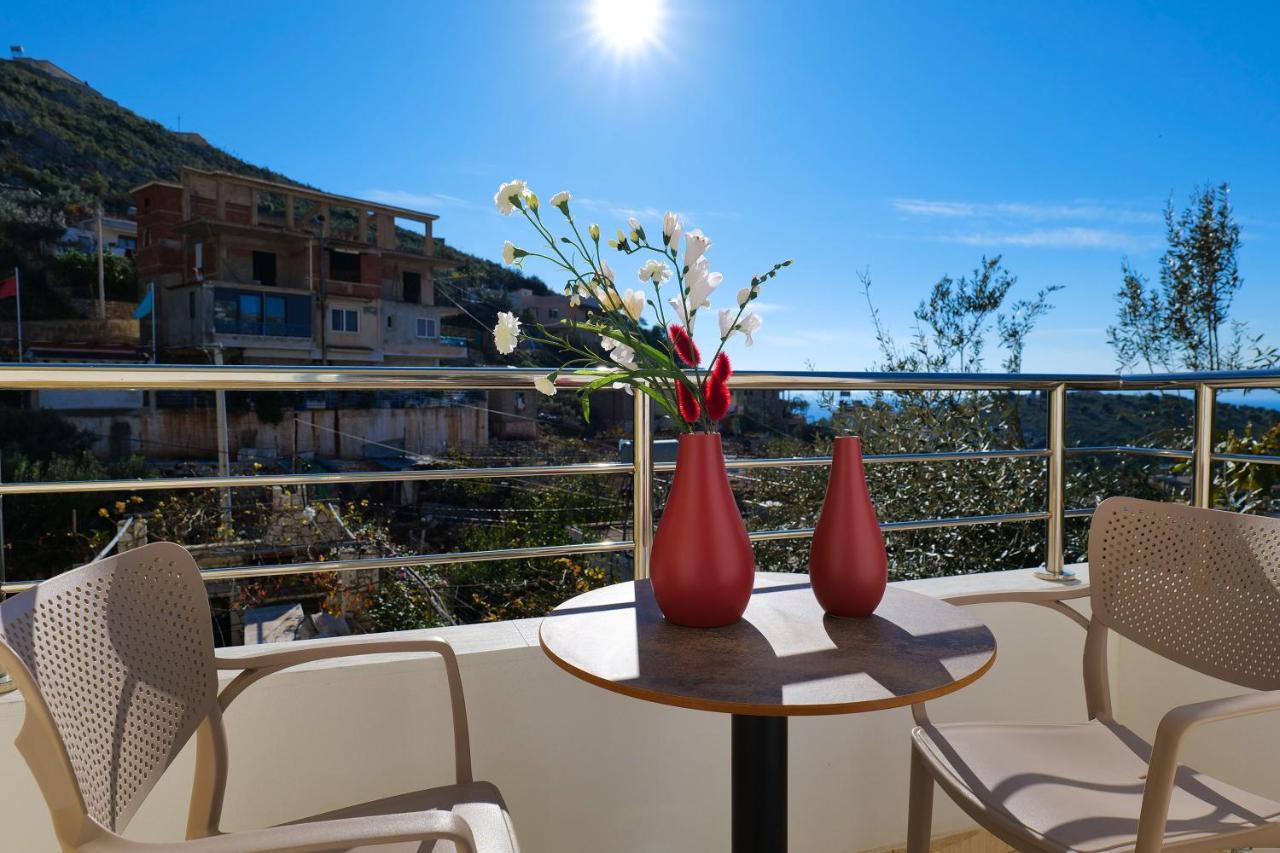 Sunny Holiday Sarandë Exteriér fotografie